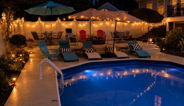 Charming 4-bedroom house with fitness room & heated Pool in New Castle.