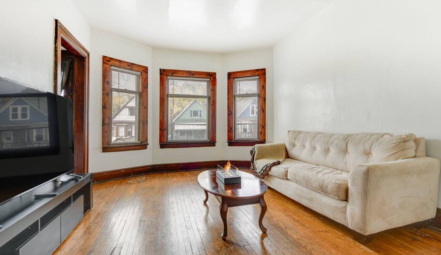 Charming Buffalo Apartment: 2 Mi to Downtown