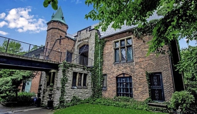 Charming Castle in the Heart of Buffalo