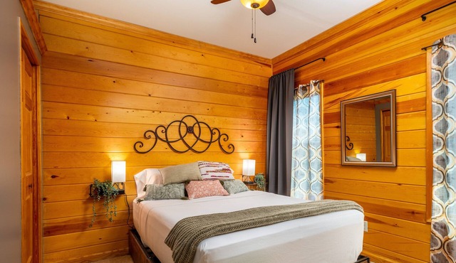 Charming Cottage near Niagara Falls and Buffalo