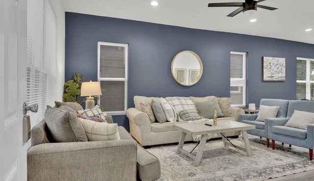 Charming Home 3BD | Near Bishop Arts | Sleeps 12