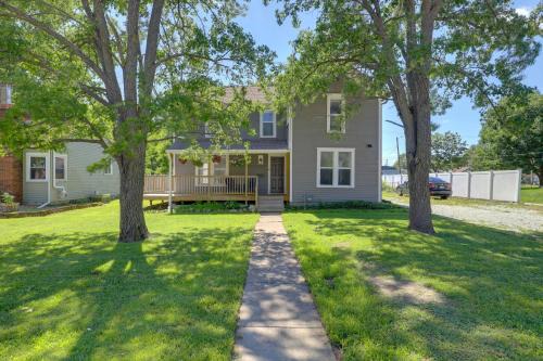 Charming Home walkable to Downtown Lee's Summit