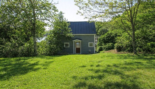 Charming Maine cottage overlooking the working waterfront.