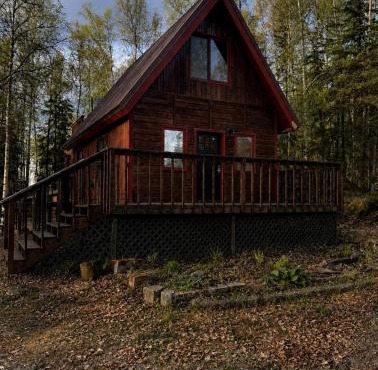Charming Rustic Cabin Retreat with Lake Views & Private Deck Near Big Lake Adventures in Wasilla, Alaska