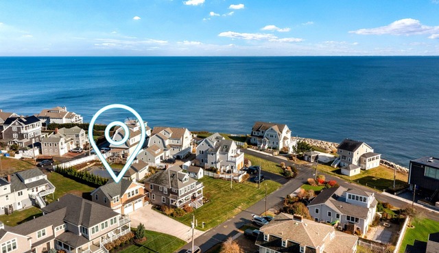 Charming Scituate Stay - Sleeps 4 - Ocean Views!