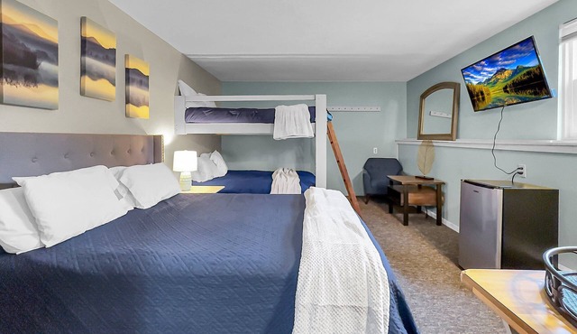 Charming Timberline Lodge - Downtown Ellicottville - Suite 102