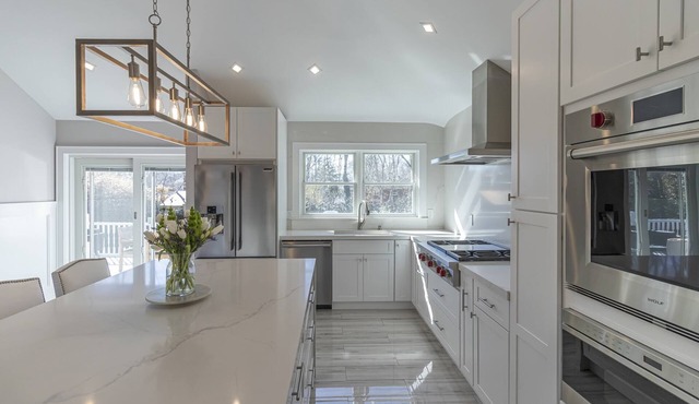 Chic Hamptons Home near beach!