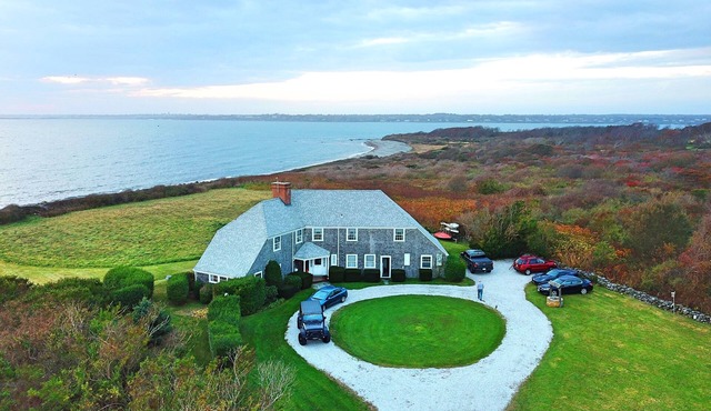 Classic Waterfront Rental: Summer, Fall or Winter!