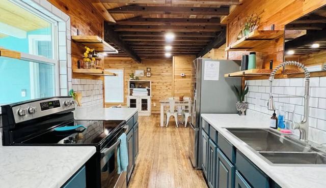 Coen’s Cozy Cabin on the Laguna Madre!