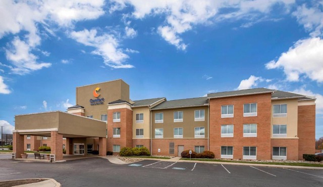 Comfort Inn & Suites Akron South