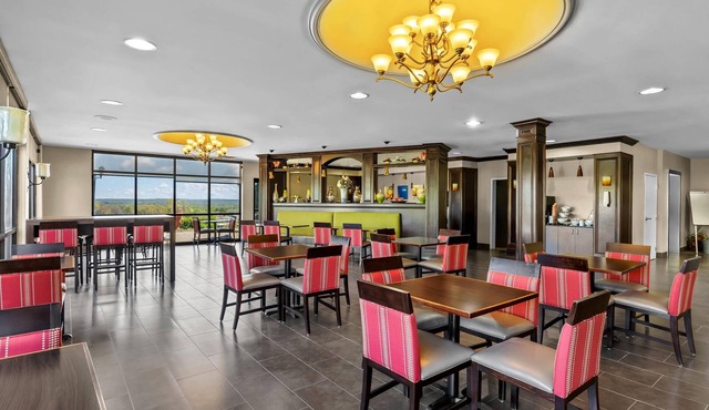 Comfort Suites Edinboro