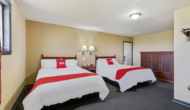 Convenient Stop Near BBQ Trail & Dining | 2 Units with Easy Access from I-10 in Caldwell County