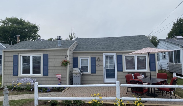 Cottage by the shore in the quaint neighborhood of Snug Harbor