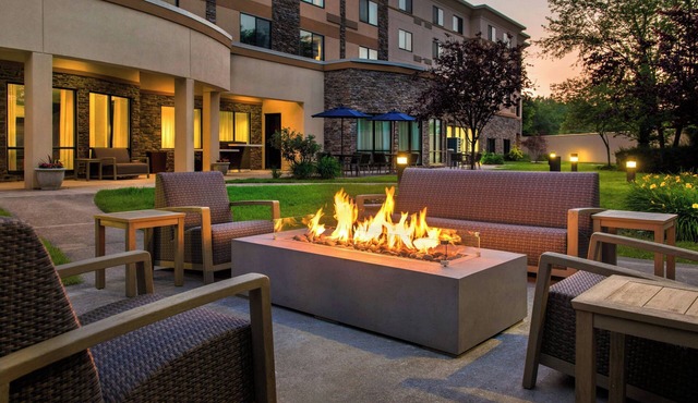 Courtyard by Marriott Paramus