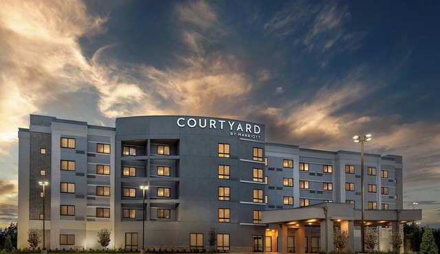Courtyard By Marriott Sherman