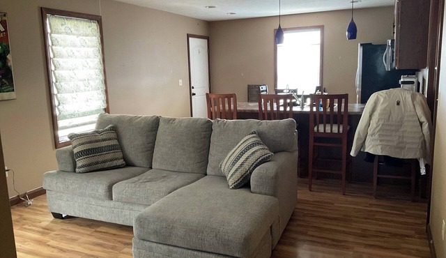 Cozy 1-bedroom apartment perfect for weekend adventurer or traveling contractor