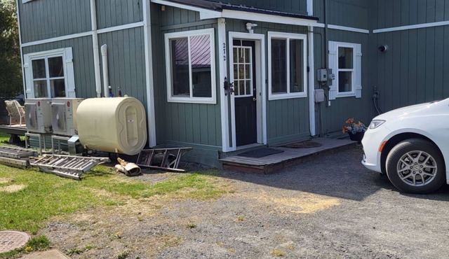 Cozy 3 Bedroom Waterfront Camp with Nearby Trails