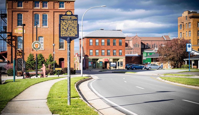 Cozy 3rd Floor 1 BR 1 bath apartment 8 mins to UPMC Altoona
