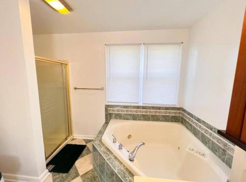 Cozy 5 bedroom Home mins from RIT