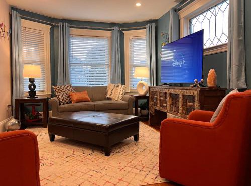 Cozy as a Sunday - 2/BR sleep 6