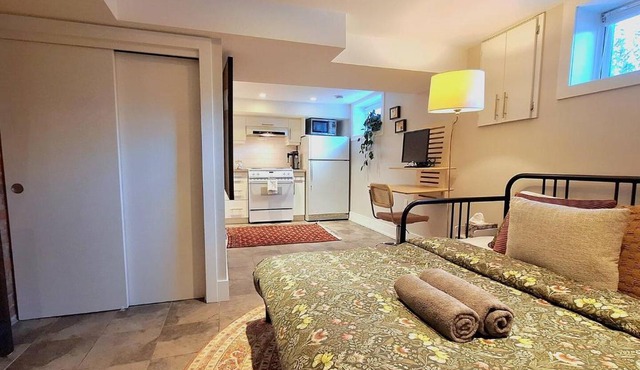 Cozy Boho Studio Suite