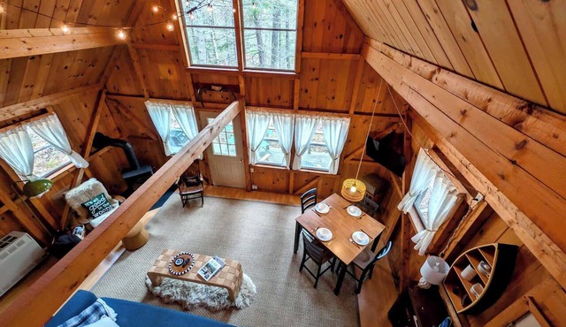 Cozy Cabin 10 Min to Acadia, Dog-Friendly!