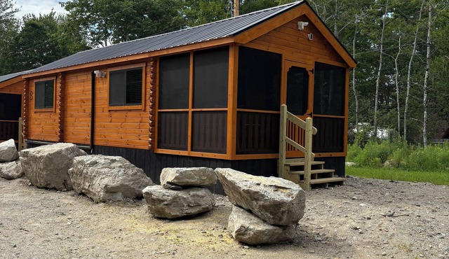 Cozy cabin in lovely Trenton with WiFi, AC