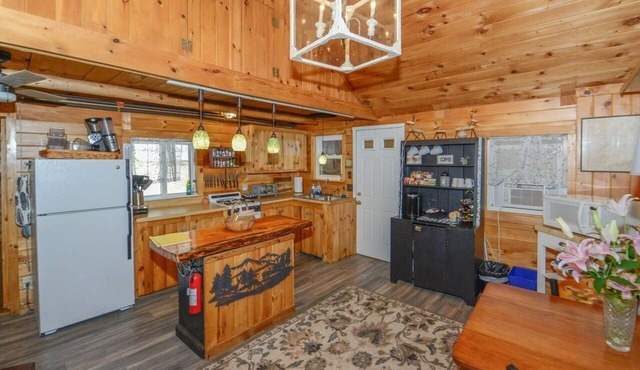 Cozy Cabin in the White Mountains of Maine
