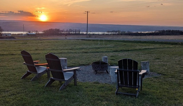 Cozy Cabin Lake + Vineyard View Wineries 2