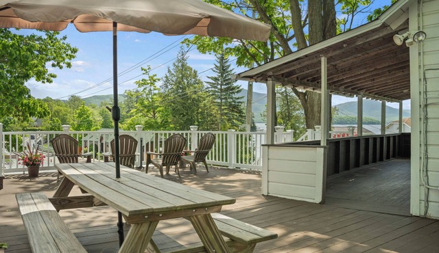 Cozy Cabin with 40ft Covered Dock on Lake George