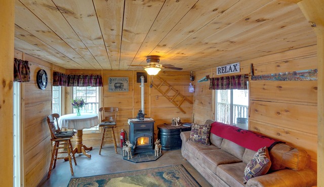 Cozy Catskills Home w/Pond on 2 Acres!