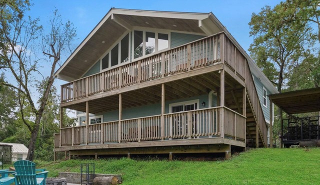 Cozy Fox Lake Cottage-Family Friendly
