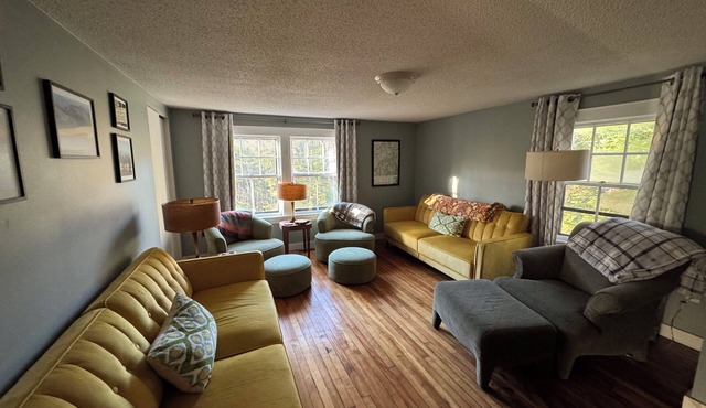 Cozy haven in heart of White Mountains 2-bedroom house in Randolph