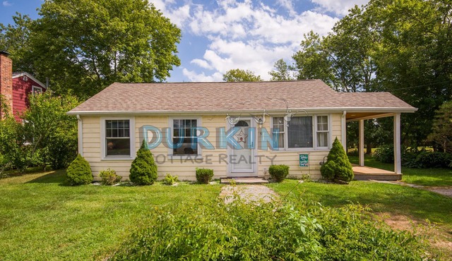Cozy Home, Lots of Light, Three Blocks from Beach