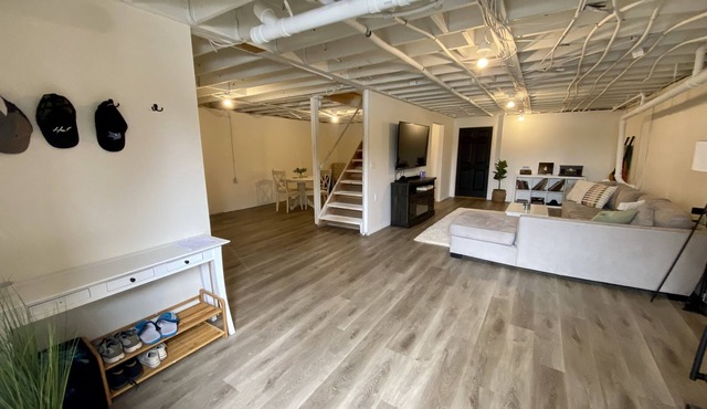 Cozy Industrial Apartment