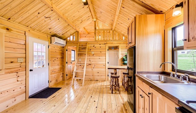 Cozy retreat for the whole family! 5 min. walk to the famous Salmon River