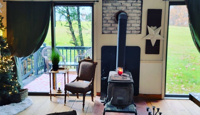 Cozy Rustic Cabin In The Hamlet Of Shushan NY. with incredible views