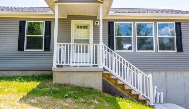 Cozy, Spacious Family Home w/Yard, Fire Pit, Grill - Pet Friendly! Near PSU