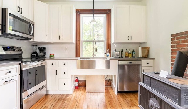 Cozy Studio in Downtown Freeport