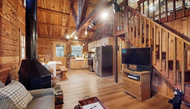Creekside Cedar Cabin