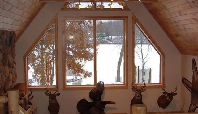 Crivitz Log Cabin on Sandstone Flowage 1 Hour - Lambeau Field in Crivitz
