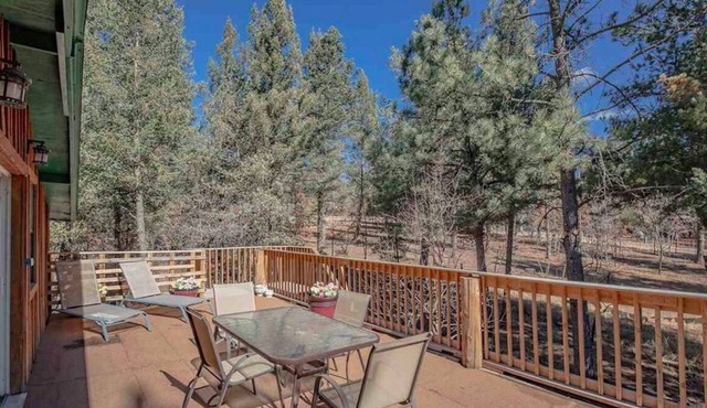 Cue the Elk Lodge - Great for Large Groups - Fenced Yard Bring Your Dogs!