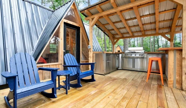 Cute A-Frame Retreat with Inviting Hot Tub in Oxford, Maine