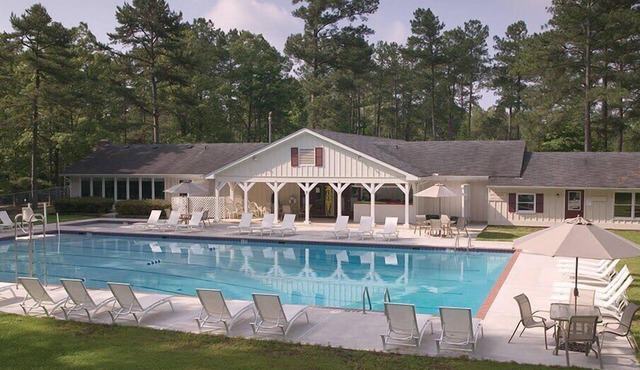 CW Villas at Fairfield |1BR/1BA King Balcony Suite