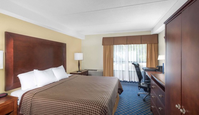 Days Inn by Wyndham Geneva/Finger Lakes