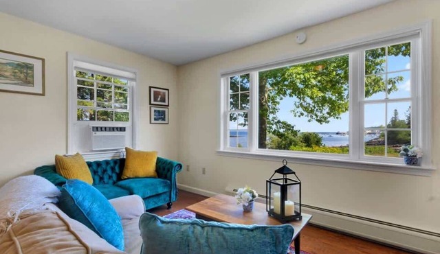 Diamond by the Sea! Oceanfront!