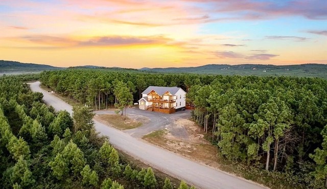 Diamond Sunset Retreat w/Seasonal Pool, Hot Tub, Game Room & Outdoor Spaces!