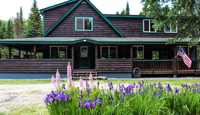 Direct trail access - 5BDRM + 2BA - 9BEDS + game room