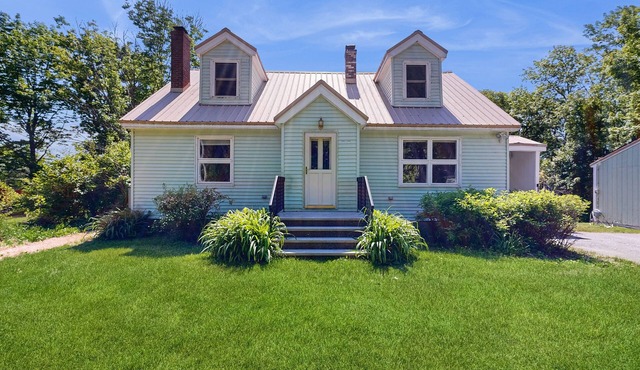 Dog-Friendly, Bay View Home with WiFi & Laundy - Close to Baxter State Forest