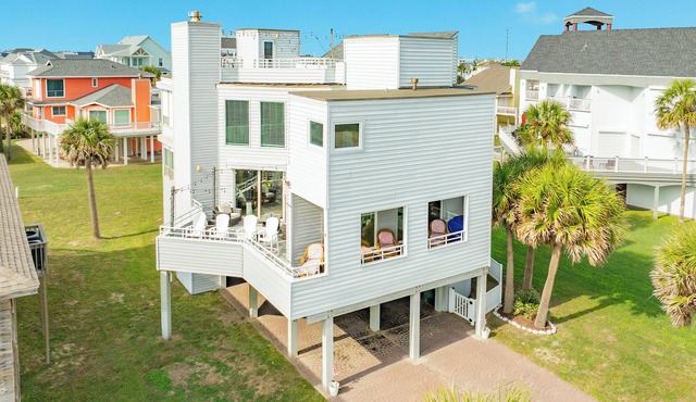 Dog Friendly Beachside Home w/4 Decks, Elevator, Easy Beach Access & More!